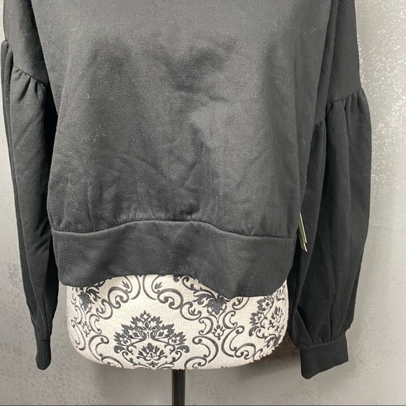ABOUND
Cozy Crew Neck Cropped Sweatshirt In Black - Picture 6 of 12